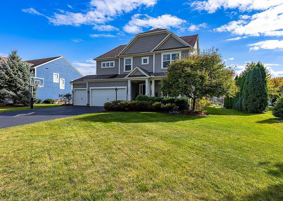 1st image of 7414 Broxton Ln