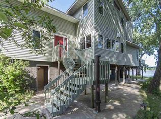 17405 246th Ave, Pleasant Valley, IA 52767