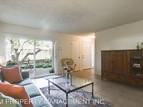 5th image of 5020 Pinetree Trl