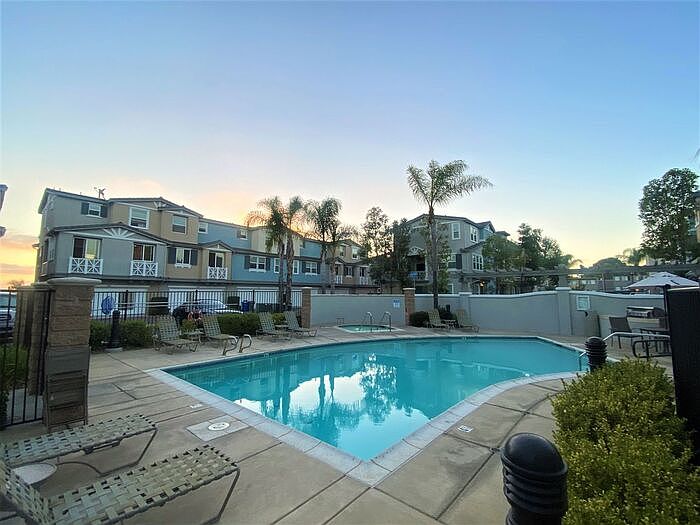 1st image of 3011 Pacific Palm Way