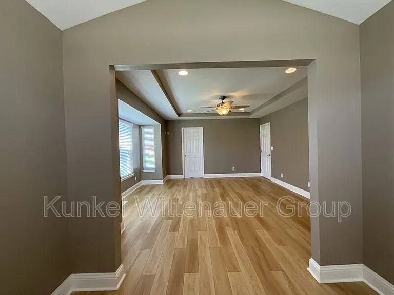 714 Wheatfield Rd — Photo 12