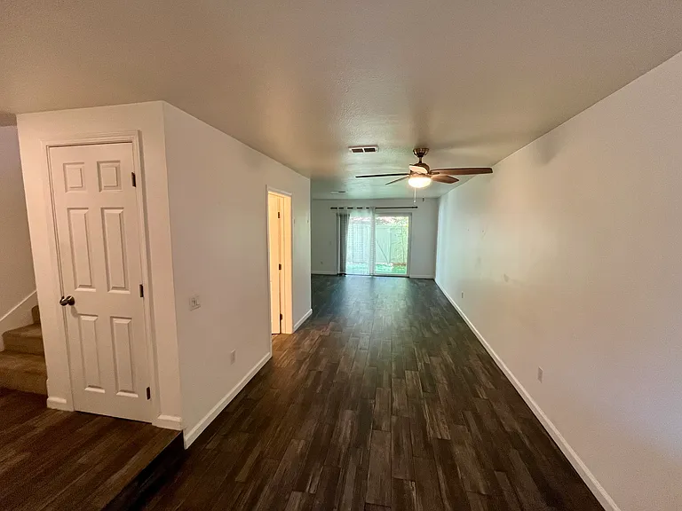 4265 Mesa Vista Way #2 — Photo 8