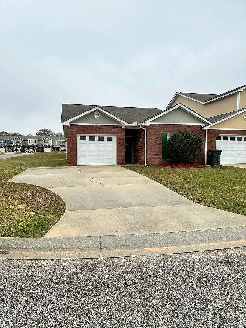 203 Camden Drive — Photo 2