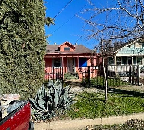 3rd image of 4109 4th Ave