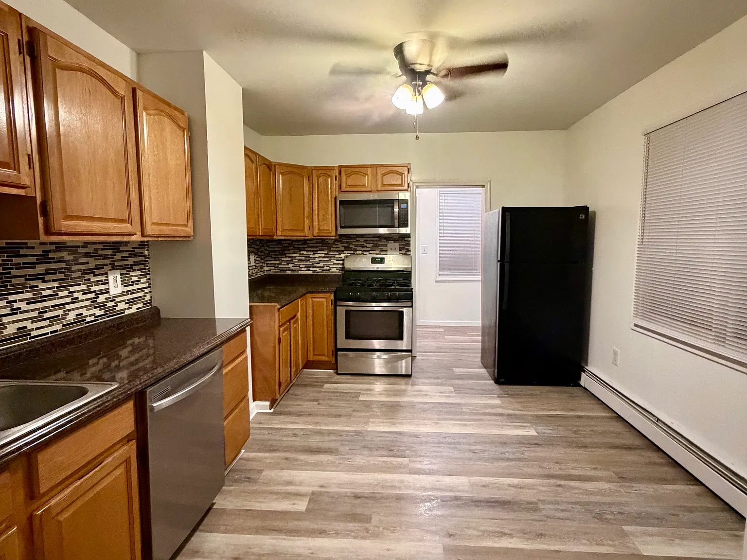 2 bed, 1150 sqft, $1,200 — Photo 1