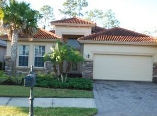 16132 Parque Ln, Naples, FL 34110