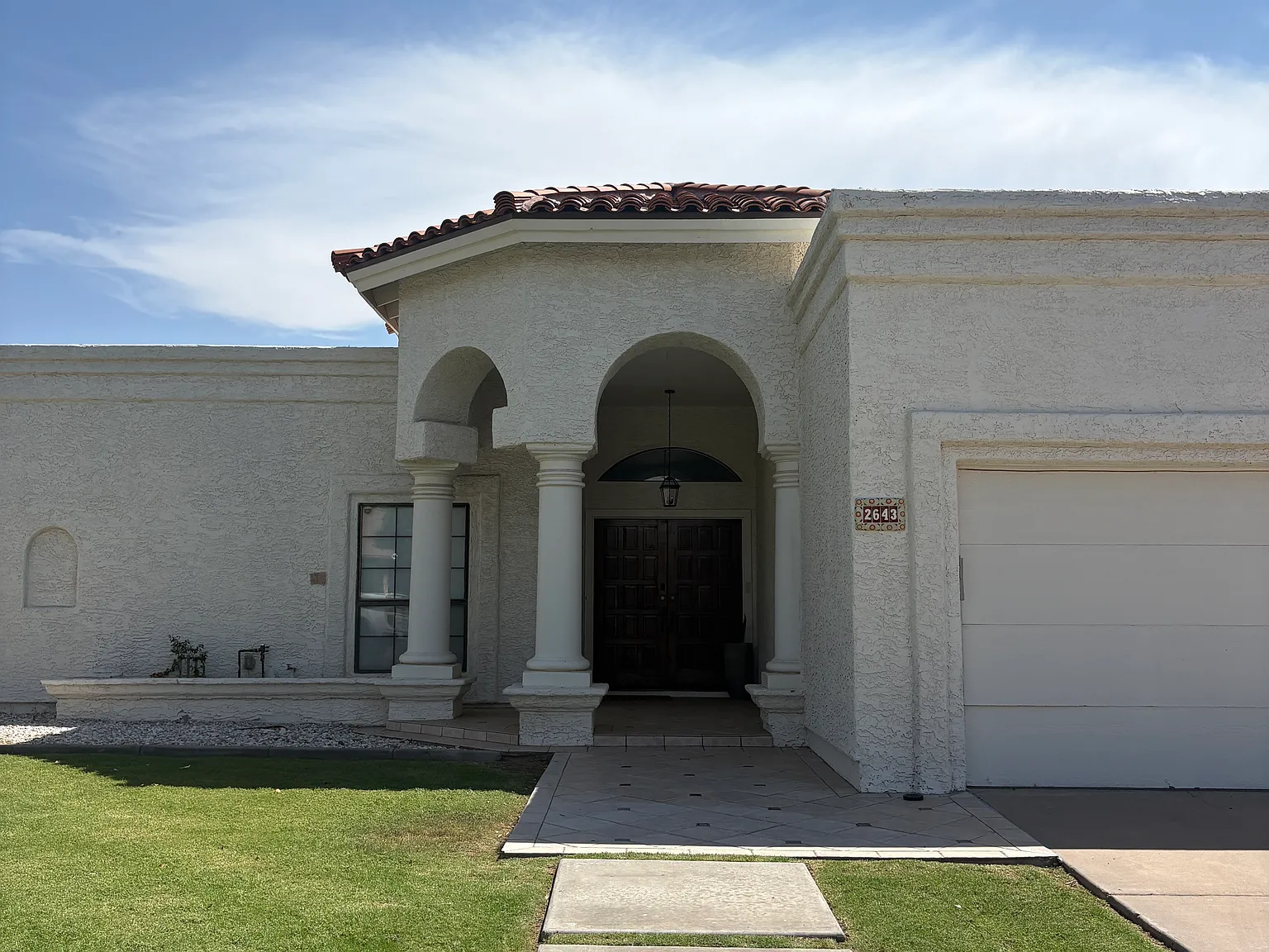 3 bed, 2247 sqft, $2,450 — Photo 2