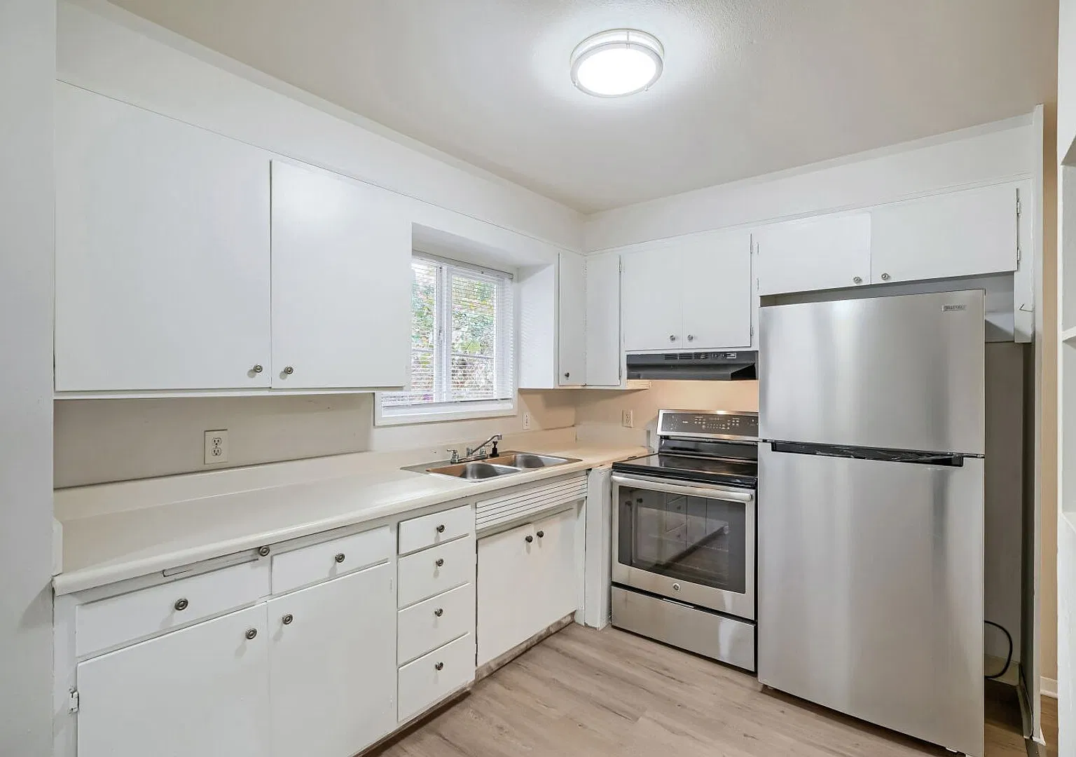 Scenic Hill Apartments — Photo 1