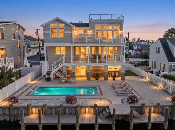 15 W Ohio Ave, Long Beach Township, NJ 08008