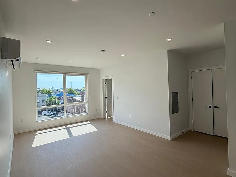 50 Webster St #3C — Photo 7