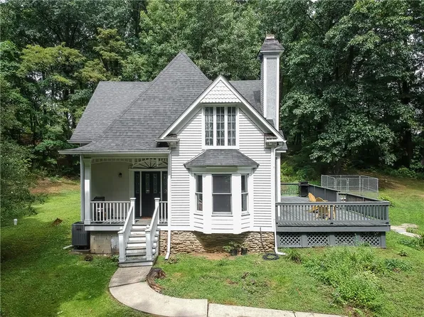 2064 Dime Rd, Vandergrift, PA 15690