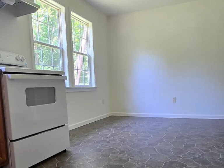 2540 Volunteer Pkwy — Photo 35