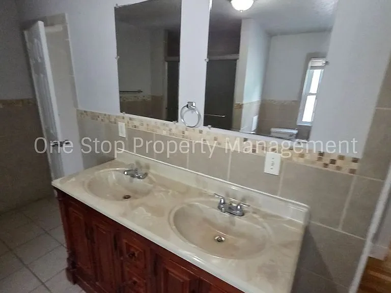 7111 Brooklyn Ave — Photo 26