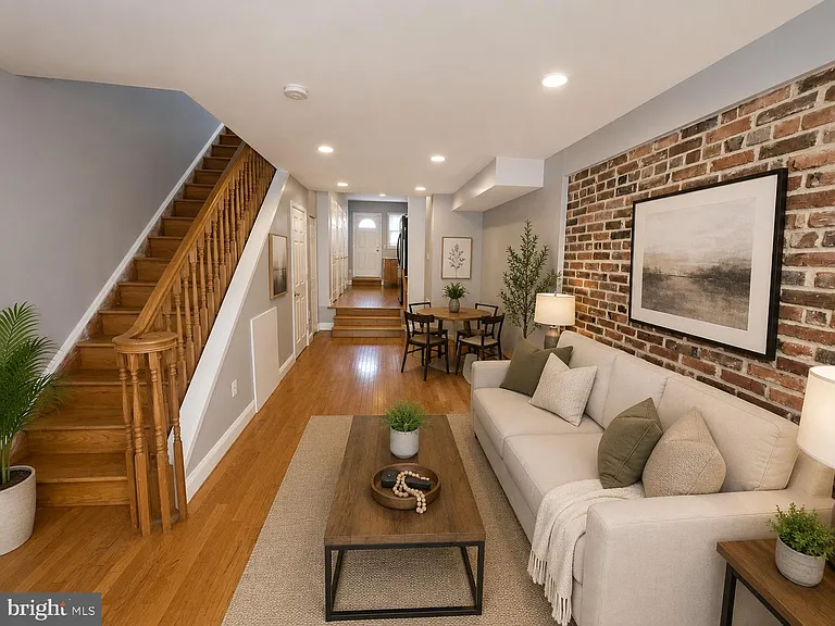 604 S Luzerne Ave — Photo 2