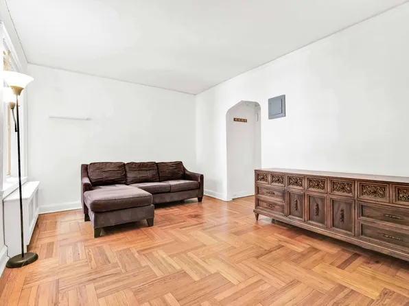 48-50 44th Street image 3 of 13