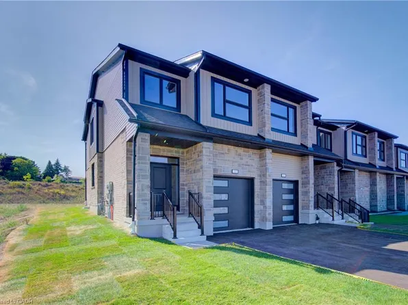 161 Dunnigan Dr, Kitchener, ON N2B 0B1