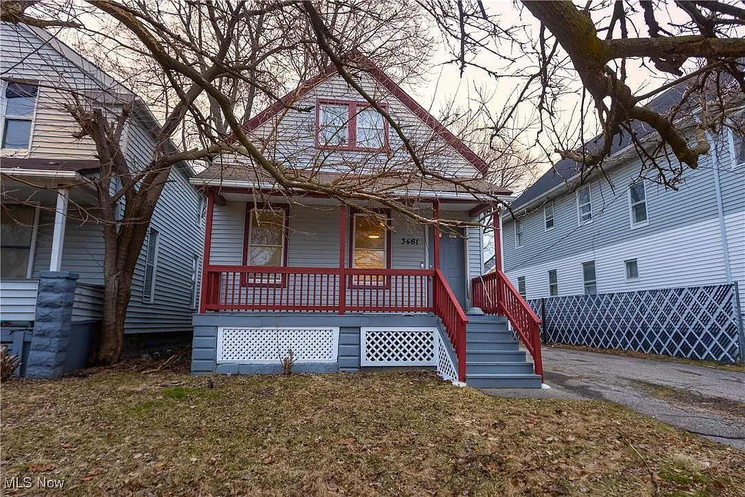 3461 E 149th St photo 1