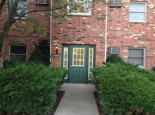 4315 W Shamrock Ln APT 2B, McHenry, IL 60050