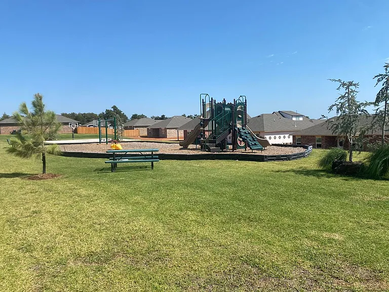 12405 Armstrong Dr — Photo 16