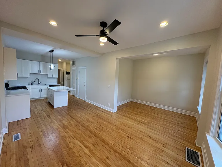 2232 W Chicago Ave #2F — Photo 1