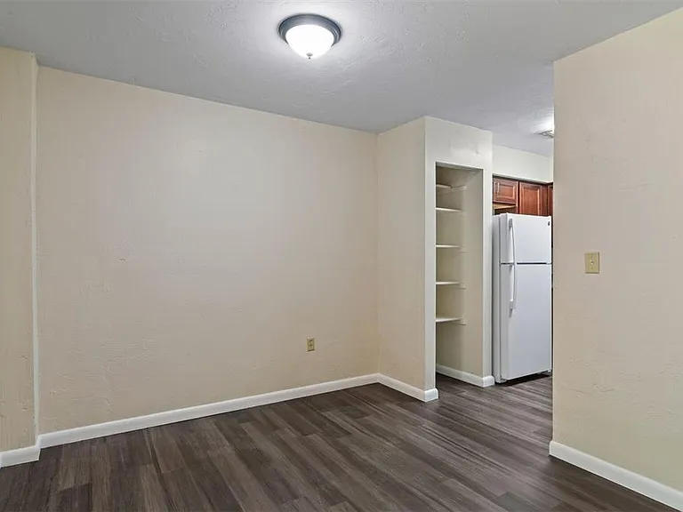 2635 SW 35th Pl #301 — Photo 11