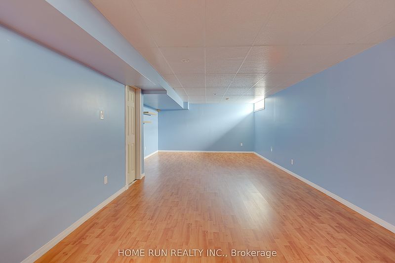 Ottawa House for rent - 4 Bedrooms — photo 36