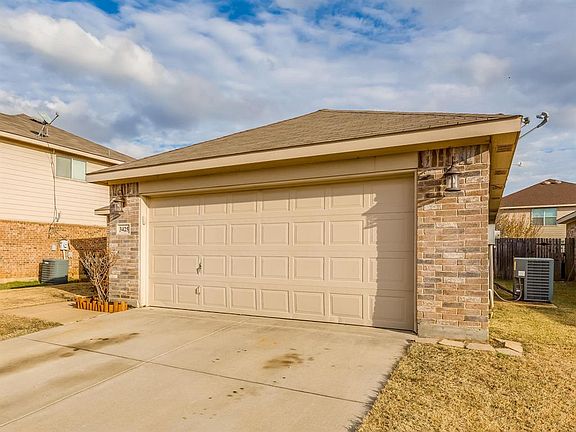3rd image of 3425 Cayman Dr