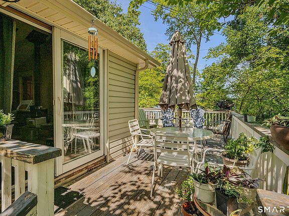 5th image of 126 Deepwood Drive