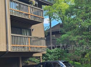 7526 SW Barnes Rd UNIT H, Portland, OR 97225