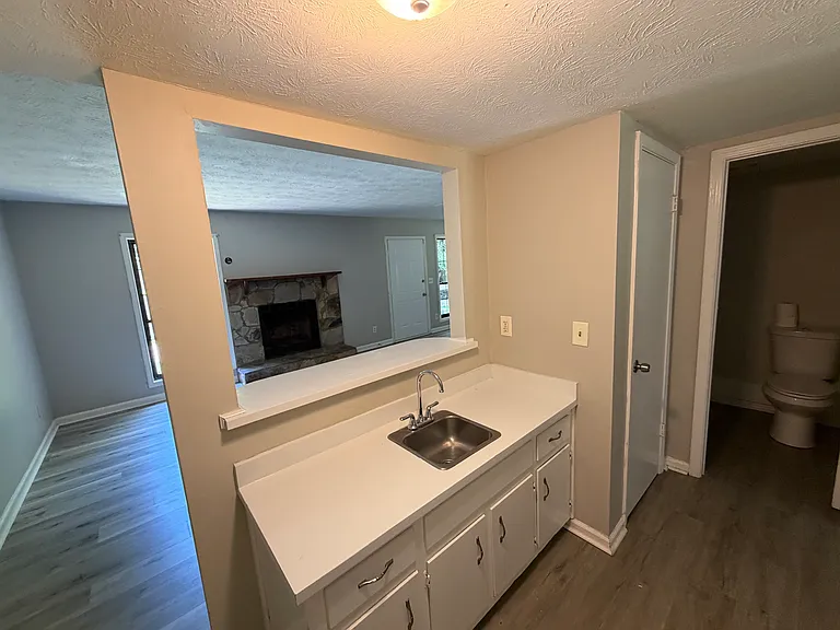 1386 Williamsburg Ln #L — Photo 11