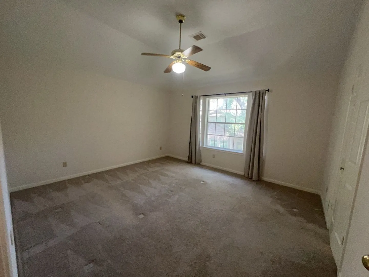 2136 Gemini St **Ask About Our No Cash Deposit Option — Photo 2