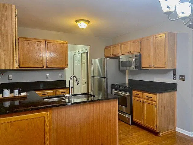 3135 Megan Dr — Photo 4