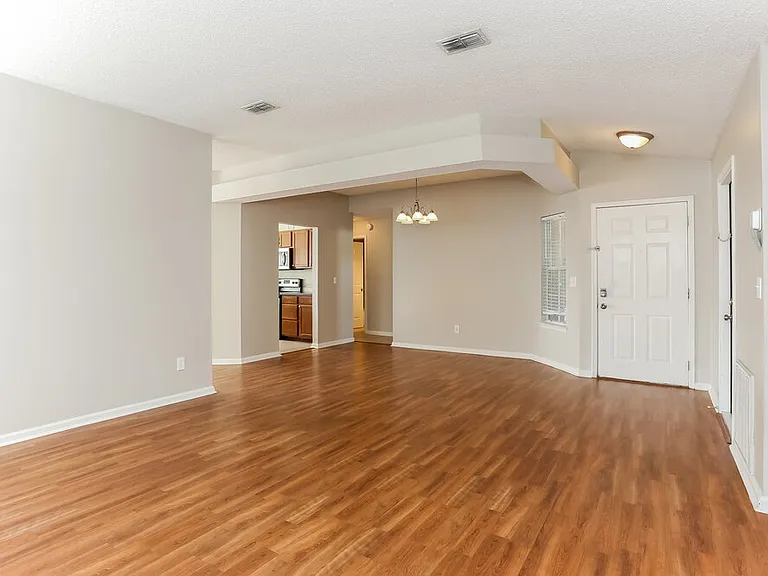 12327 Sondra Cove Ct — Photo 8