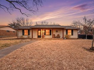 102 N Valley St, Red Oak, TX 75154