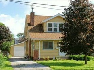 4221 Hickman Rd, Des Moines, IA 50310