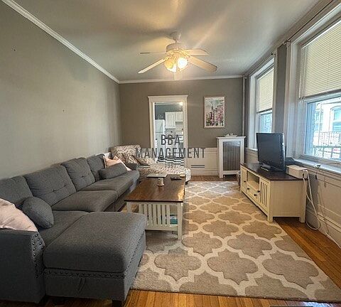 5th image of 32 Chiswick Rd #5
