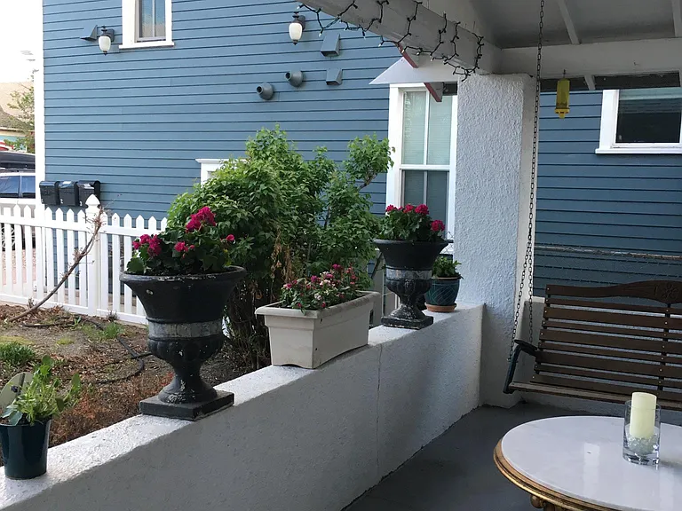 359 Fox St — Photo 2