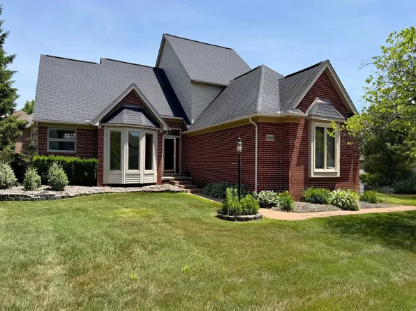 55206 Leonard CT, Shelby Township, MI 48316