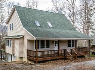 163 Lee Ct, Basye, VA 22810
