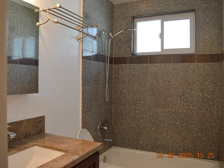 14233 Broadway — Photo 10