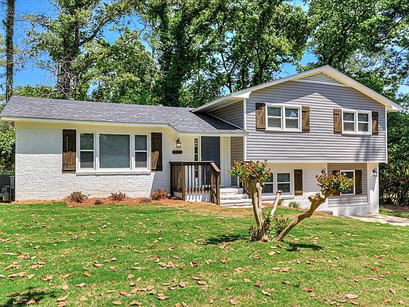2nd image of 3111 Eagle Rock Road