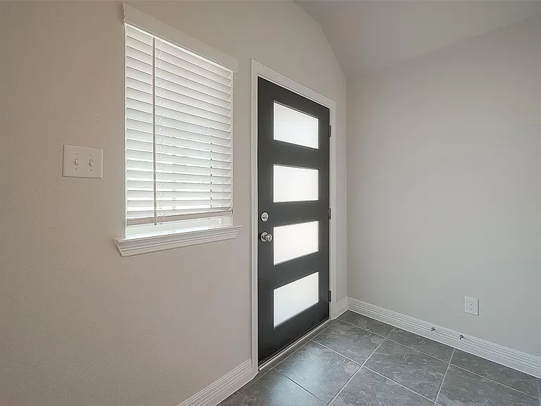 40712 Guillemont Ln — Photo 7