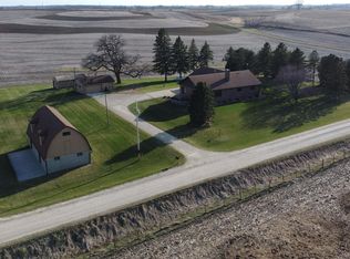 9413 208th St, West Union, IA 52175