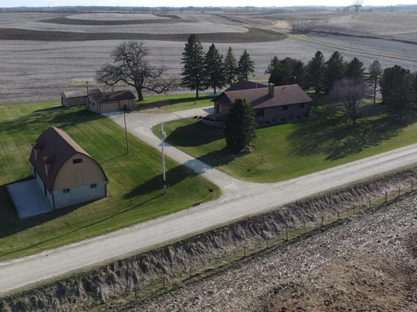 9413 208th St, West Union, IA 52175