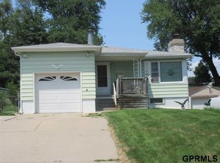 3664 Huntington Ave, Omaha, NE 68112