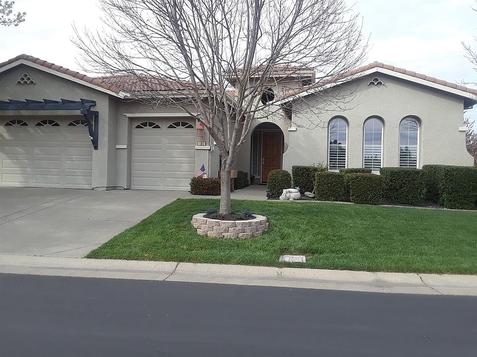 2nd image of 100 Vista Creek Cir