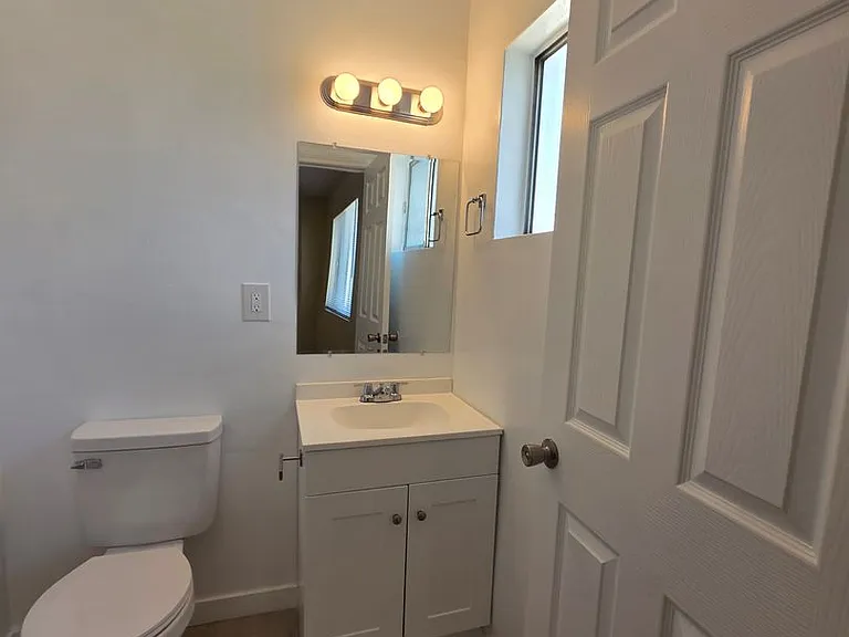 2805 Cambria Ave — Photo 13