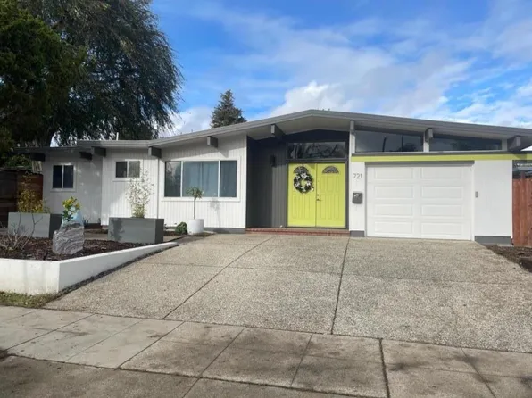 721 Stendhal Ln, Cupertino, CA 95014