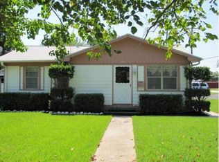 812 Oak Ave, Highlands, TX 77562
