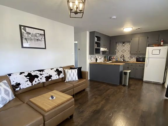 4th image of 805 Oak St #805